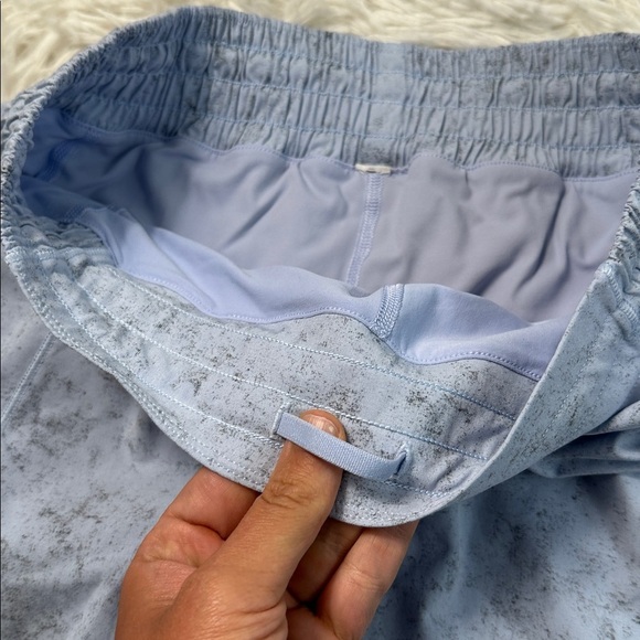 Lululemon Hotty Hot High-Rise Skirt *Long Gravel Dust Pastel Blue Multi / Pastel - Picture 2 of 6